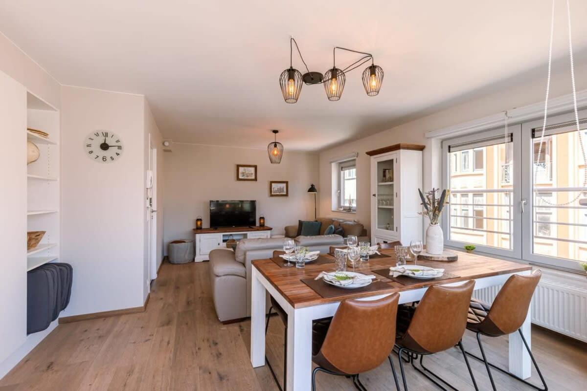 Huswell - Centrally Located Apartment With Sunny Terrace Ostende Kültér fotó